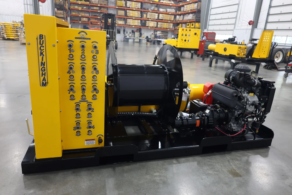 Side-feed hose reel configuration