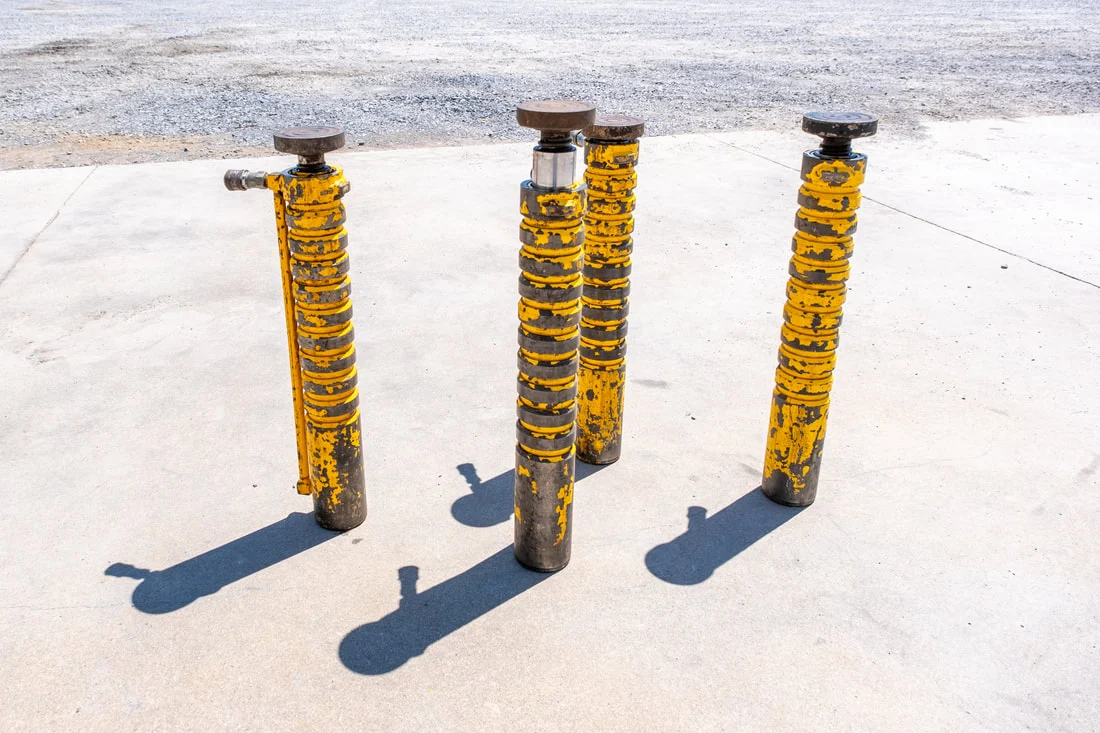 Used Crib Jacks