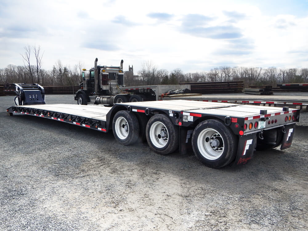 Fontaine Renegade LXTN 40 RGN Trailer