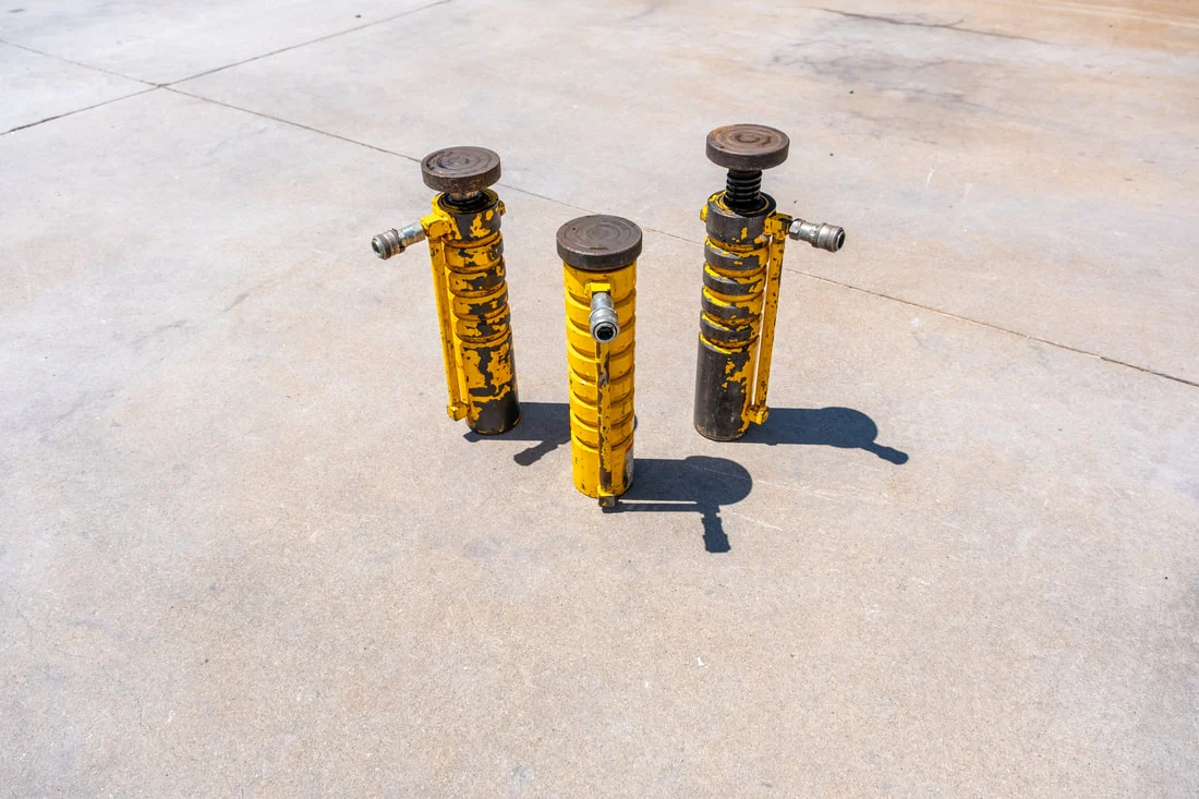 Used Crib Jacks