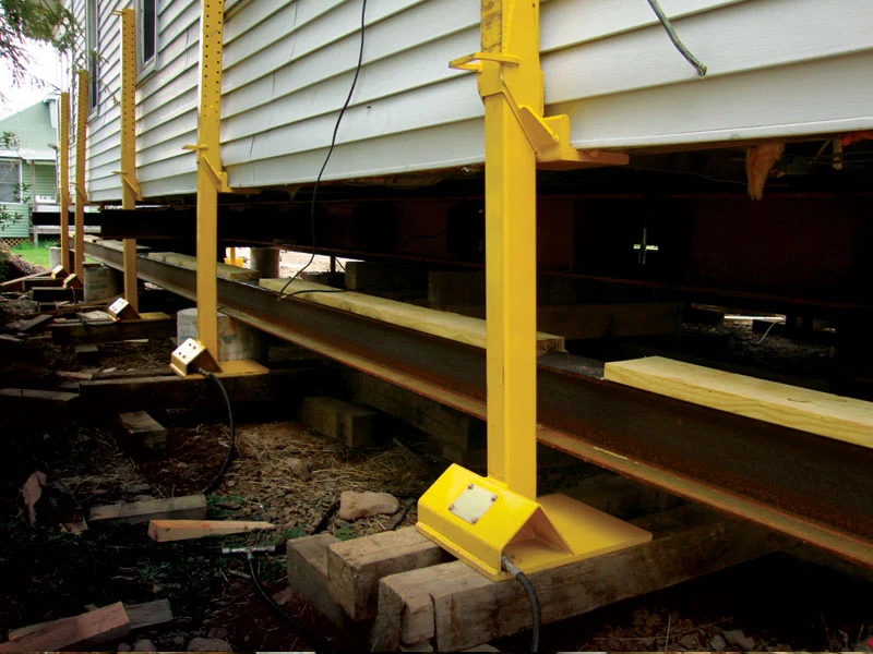 7.5-Ton lifting capacity with 44" stroke