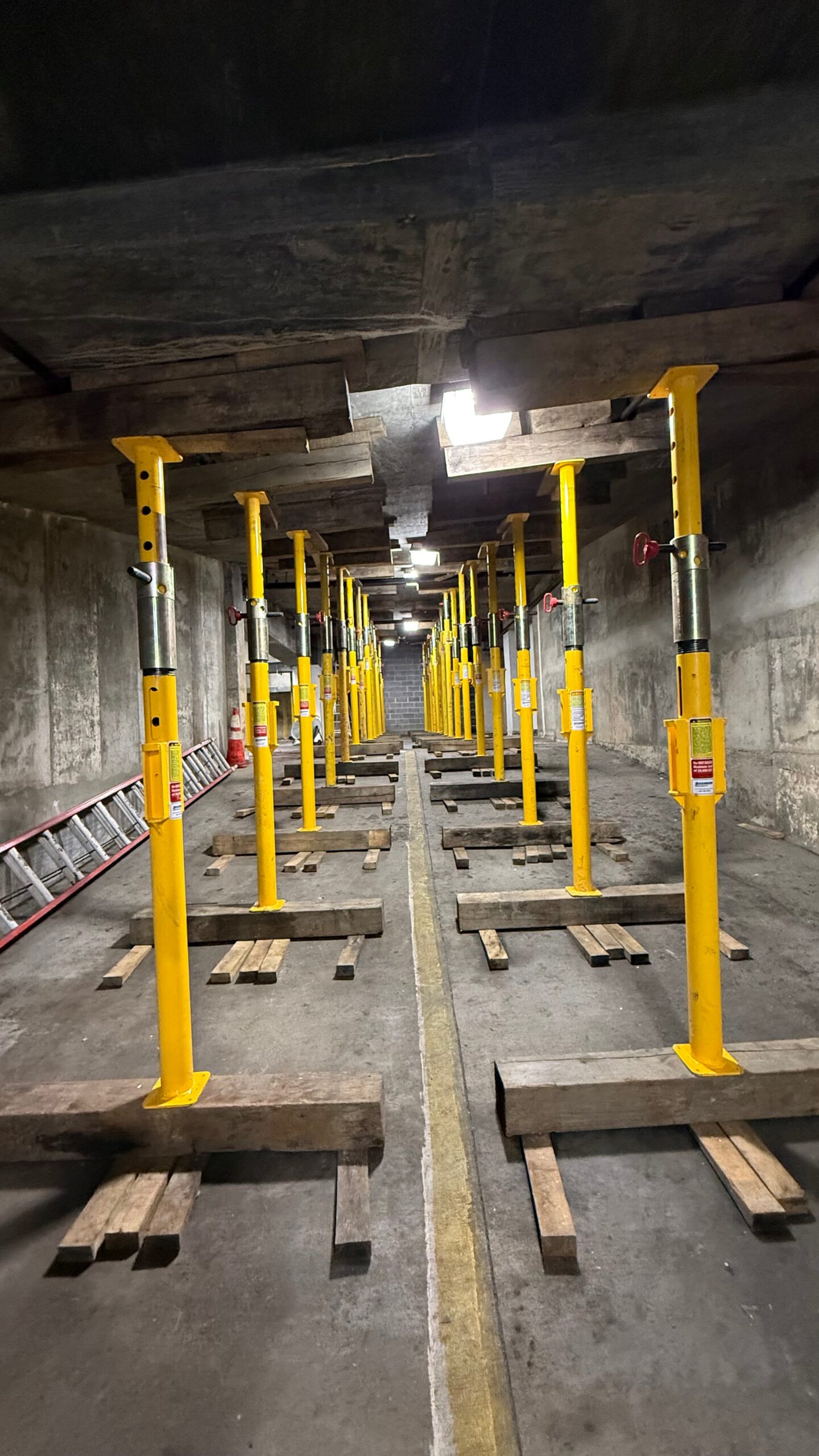 For Rent Buckingham Jacking-shoring posts
