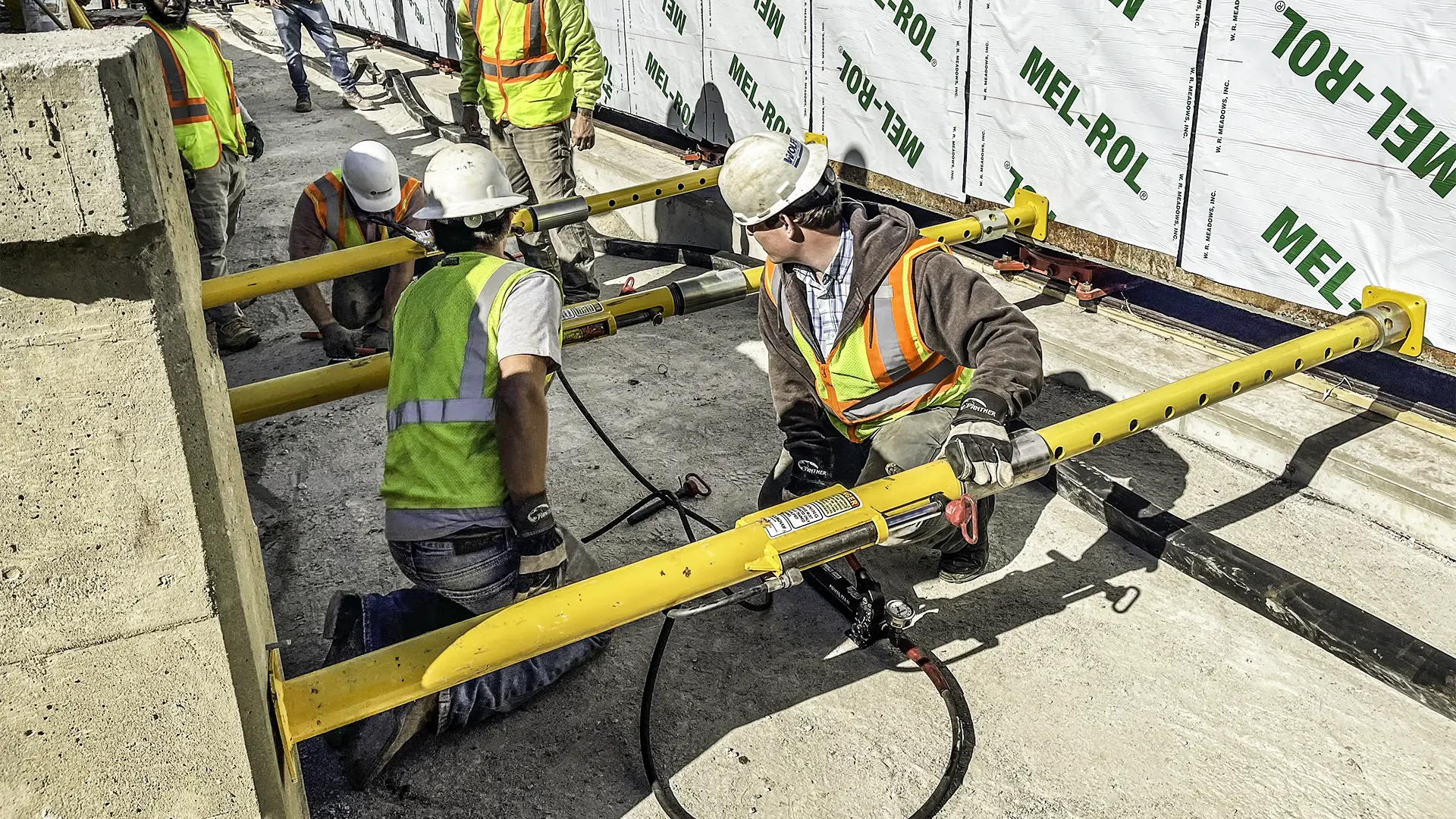 Jacking-Shoring Posts can be set up and in use within minutes